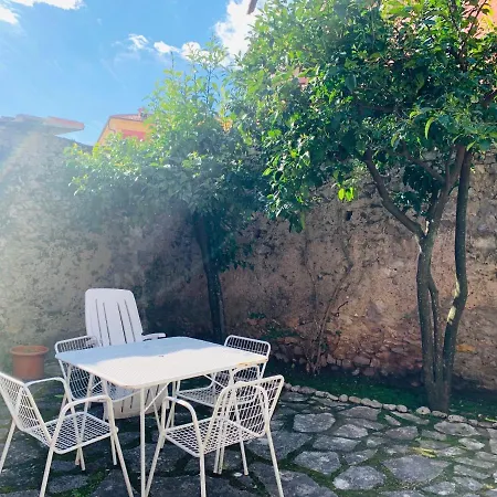 Apartmán La Finestra Sul Campanile, *